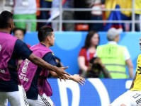 哥伦比亚日本世界杯进球的背后故事（以进球为媒介，探索两国足球文化的碰撞与融合）