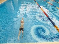 7岁孩子适合学习的游泳技巧（培养孩子游泳能力，让他们拥有健康的成长）