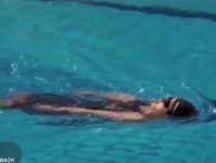 女生游泳小技巧